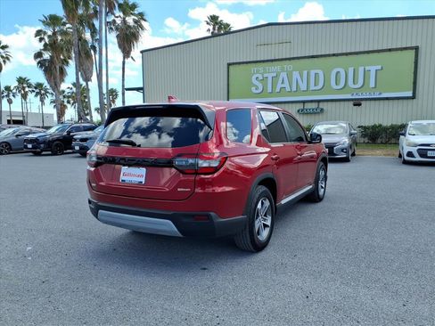 Used 2025 Honda Pilot EX-L image 8