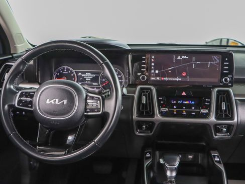 Used 2022 Kia Sorento S w/ Panoramic Sunroof Package FWD image 17