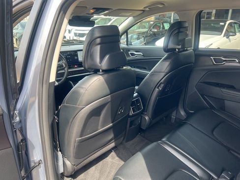 Certified 2024 Kia Sportage EX AWD/4WD image 9