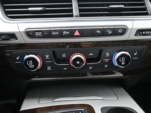 Used 2019 Audi Q7 2.0T Premium Plus w/ Premium Plus Package AWD/4WD image 15