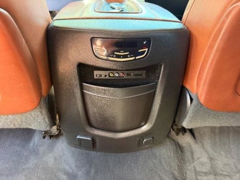 Used 2015 Cadillac Escalade ESV Premium image 32