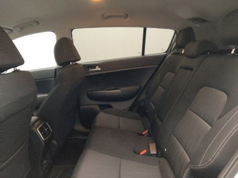 Used 2020 Kia Sportage LX image 18