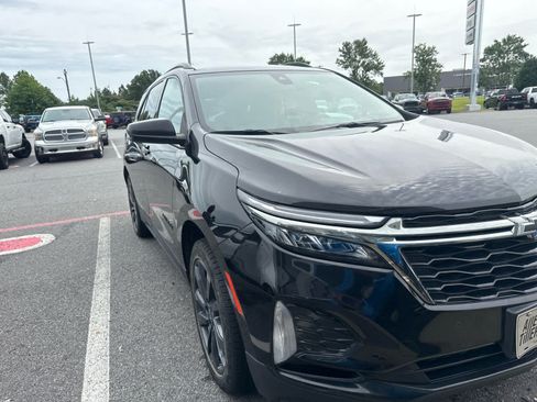 Used 2022 Chevrolet Equinox RS AWD/4WD image 2