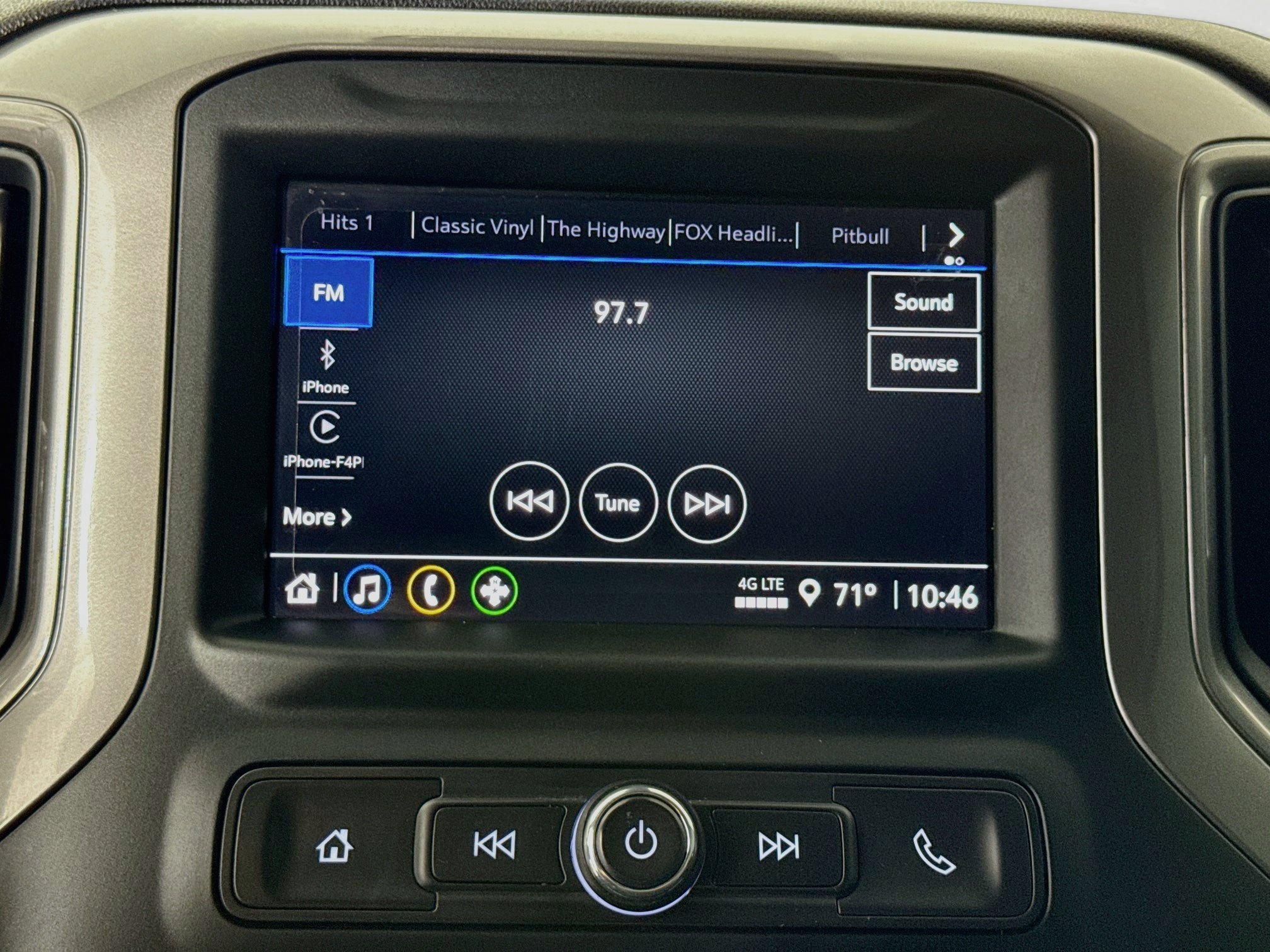 Used 2022 Chevrolet Silverado 1500 Custom RWD image 16