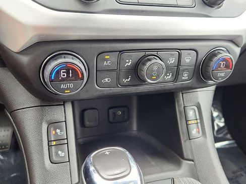 Used 2019 GMC Acadia SLT AWD/4WD image 16