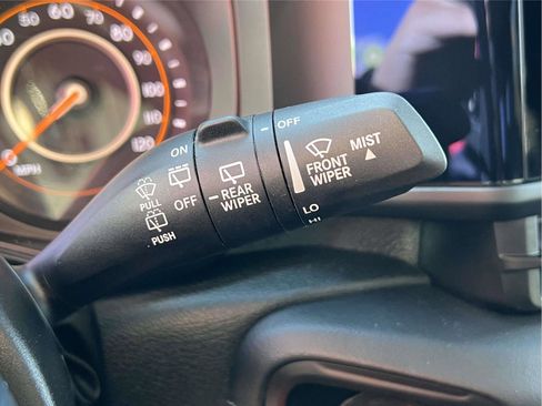 Used 2025 Jeep Wrangler Sahara image 24