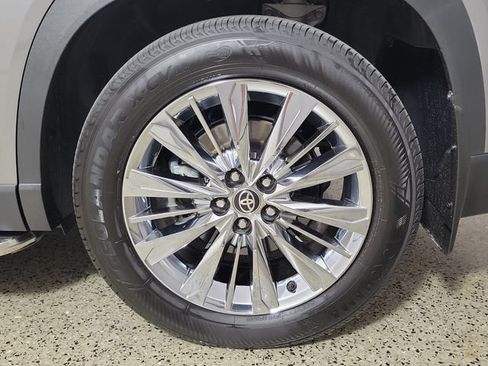 Used 2026 Toyota Grand Highlander AWD image 8