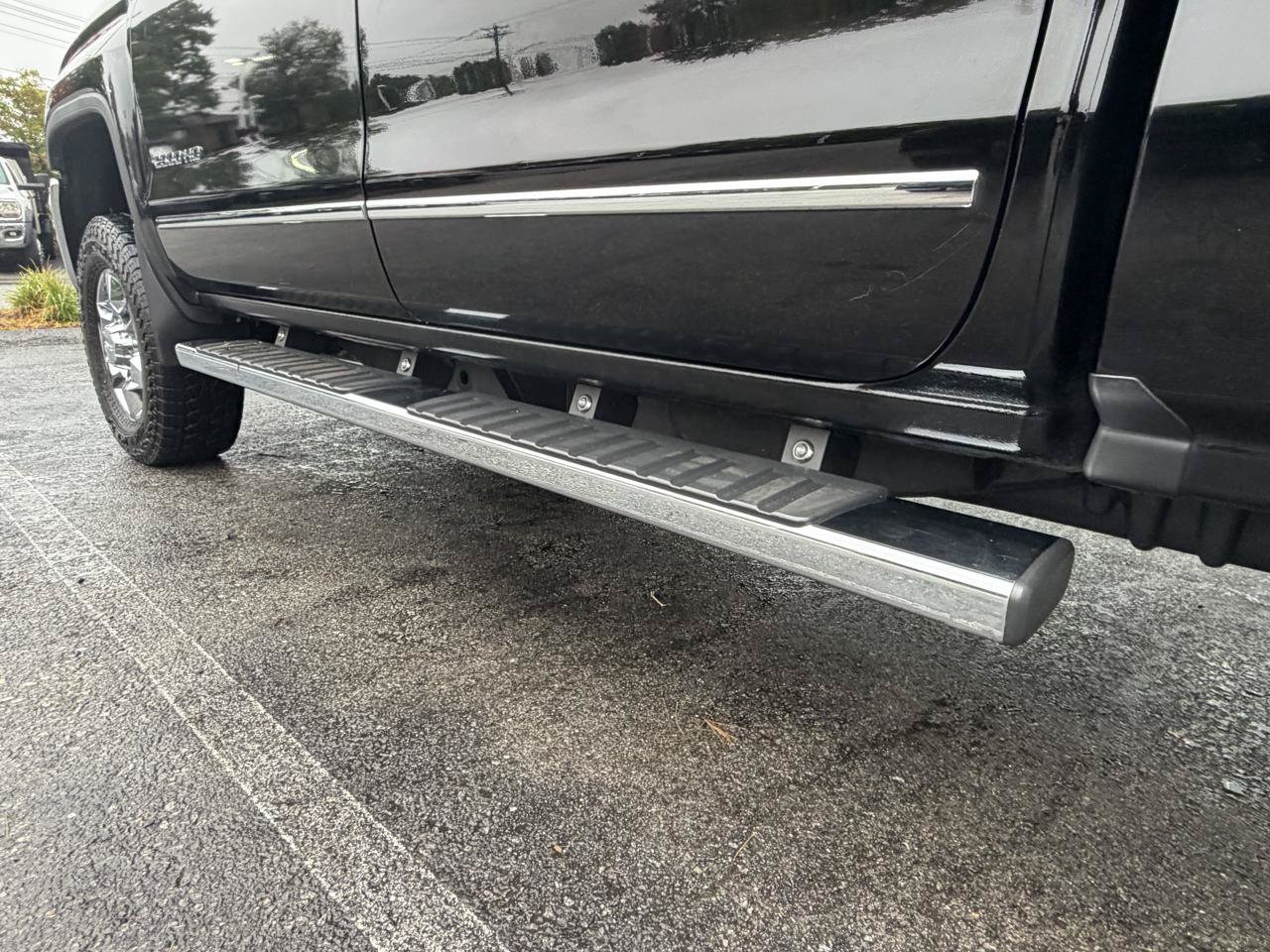 Used 2019 GMC Sierra 2500 SLT w/ Duramax Plus Package AWD/4WD image 25