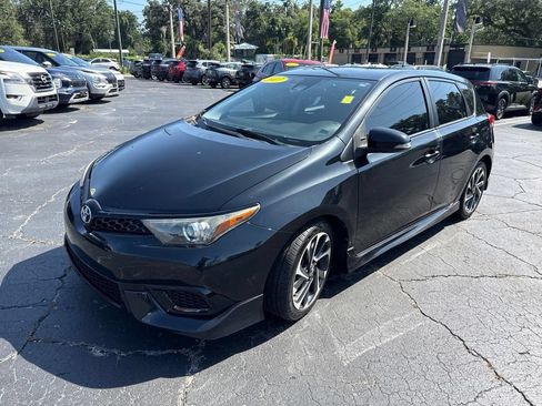 Used 2017 Toyota Corolla iM FWD image 2