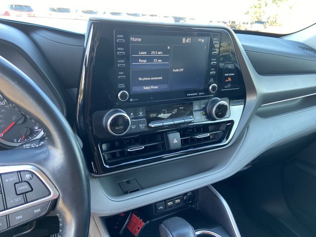 Used 2021 Toyota Highlander LE FWD image 39