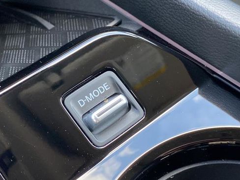 Used 2025 Nissan Murano SL AWD/4WD image 30