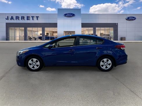 Used 2018 Kia Forte LX w/ LX Popular Package FWD image 4