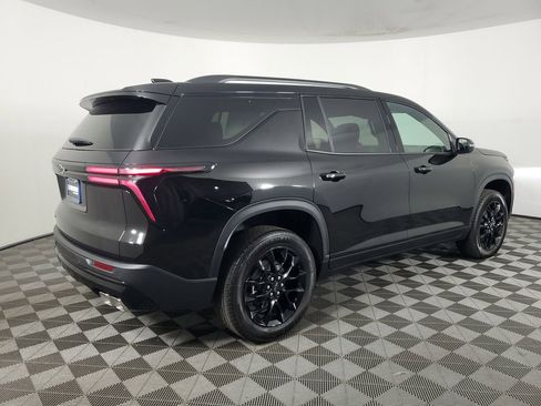 New 2026 Chevrolet Traverse LT w/ Midnight/Sport Edition FWD image 4