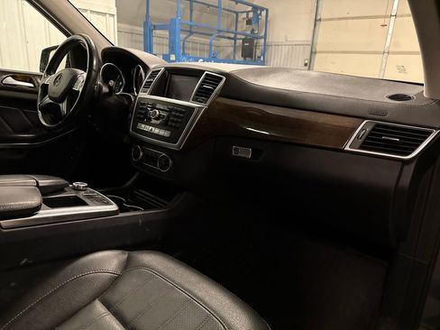 Used 2013 Mercedes-Benz GL 450 4MATIC image 29