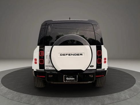 Used 2023 Land Rover Defender 110 X-Dynamic SE AWD/4WD image 5