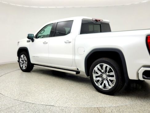 Used 2024 GMC Sierra 1500 Denali w/ Denali Reserve Package AWD/4WD image 7