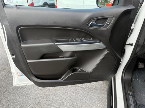 Used 2019 Chevrolet Colorado ZR2 image 18