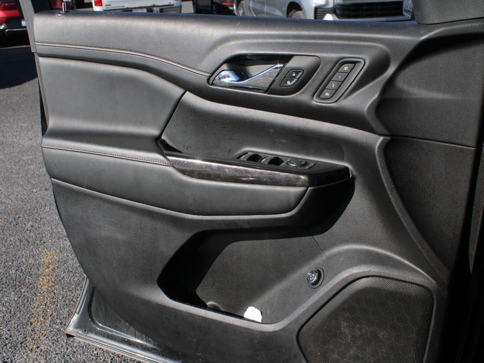 Used 2023 GMC Acadia AT4 w/ Preferred Package AWD/4WD image 10