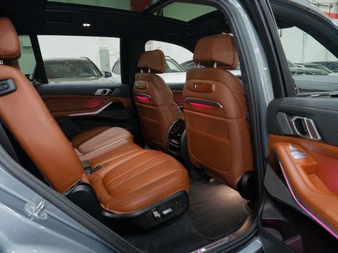 Used 2023 BMW X7 M60i image 48