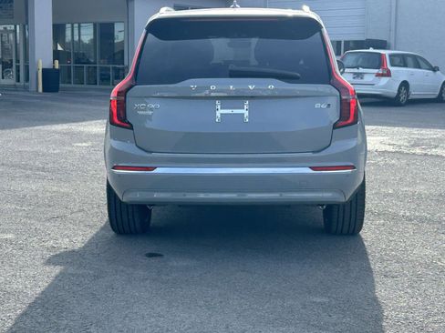 New 2026 Volvo XC90 B6 Plus w/ Protection Package Premier image 4