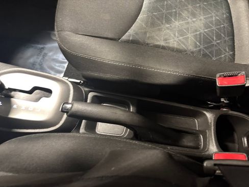 Used 2022 Chevrolet Spark LT image 28