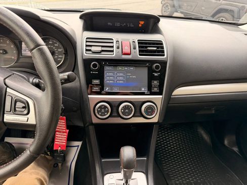 Used 2016 Subaru Crosstrek 2.0i Premium w/ Moonroof Package AWD/4WD image 13