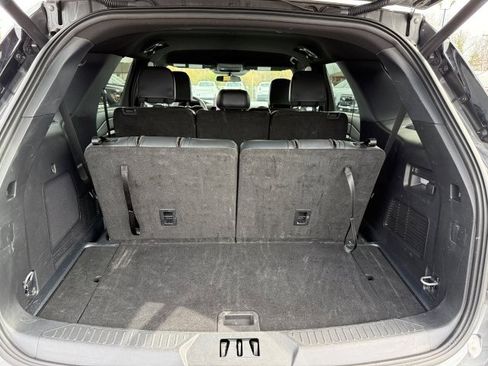Used 2025 Ford Explorer ST-Line w/ ST-Line Street Pack AWD/4WD image 21