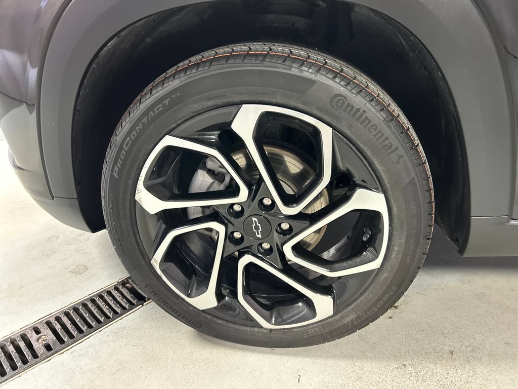 Used 2024 Chevrolet Trax RS w/ Driver Confidence Package FWD image 9