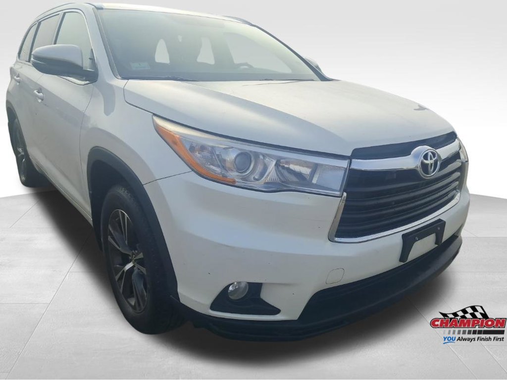 Used 2016 Toyota Highlander XLE AWD/4WD image 7