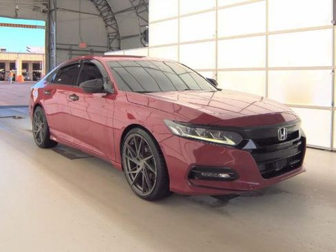 Used 2018 Honda Accord Sport image 3