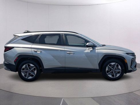 Used 2025 Hyundai Tucson SEL FWD image 6
