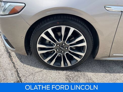 Used 2018 Lincoln Continental Reserve AWD/4WD image 25