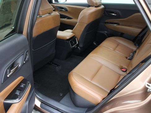 Certified 2025 Toyota Crown Signia w/ Advanced Technology Package AWD/4WD image 30