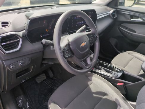 Certified 2025 Chevrolet TrailBlazer LT AWD/4WD image 18