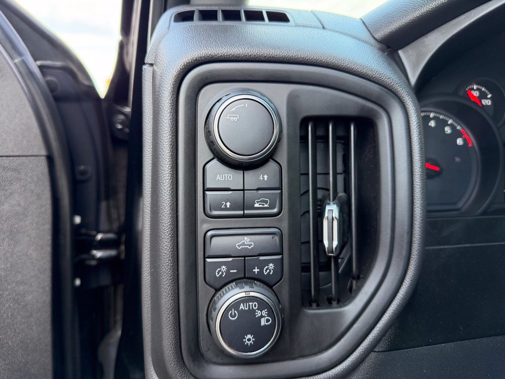 Used 2021 Chevrolet Silverado 1500 Custom w/ LPO, Dark Essentials Package AWD/4WD image 15