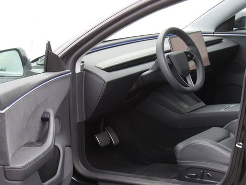 Used 2024 Tesla Model 3 Performance AWD/4WD image 9