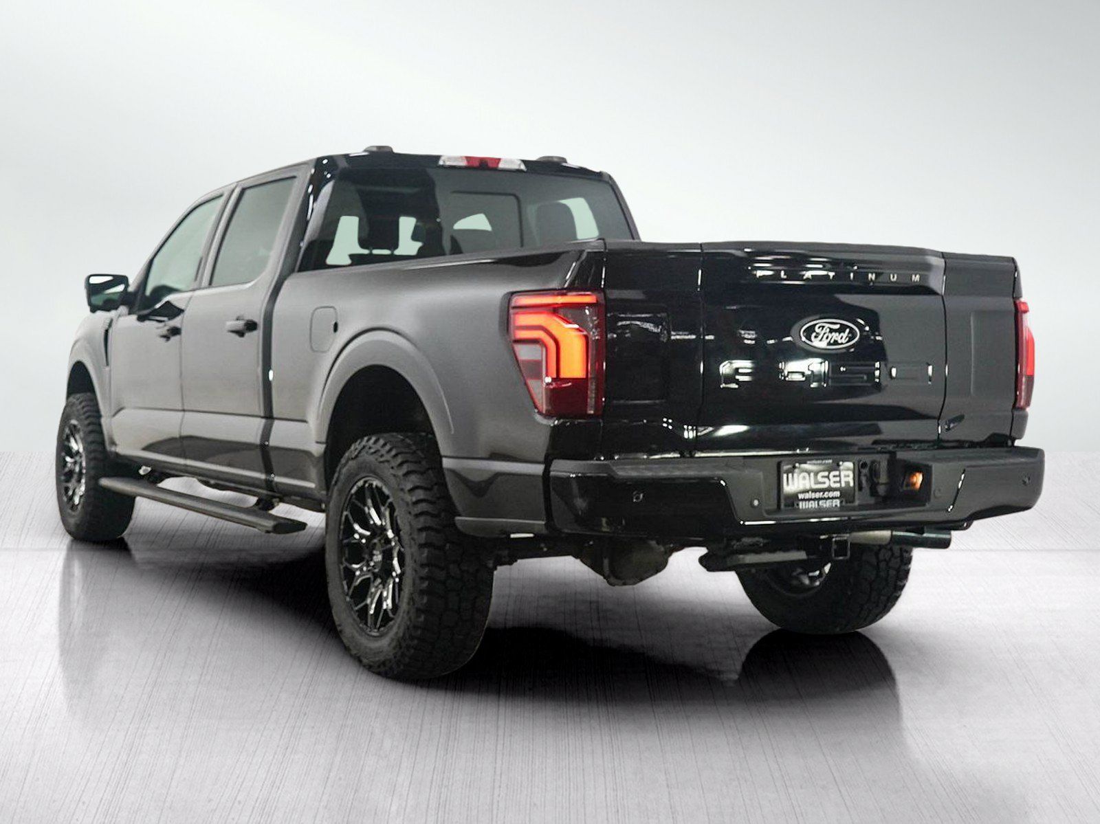 Used 2024 Ford F150 Platinum AWD/4WD image 3