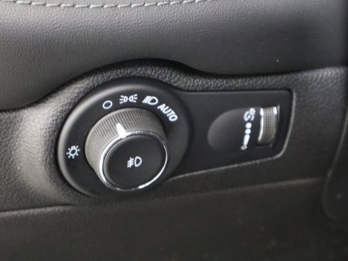 Used 2021 Dodge Durango SXT w/ 3rd Row Seating Group image 24