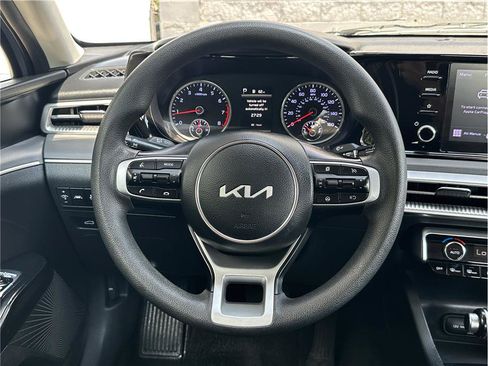 Used 2022 Kia K5 LXS FWD image 19
