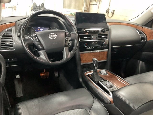 Used 2023 Nissan Armada SL w/ Captain's Chairs Package AWD/4WD image 10