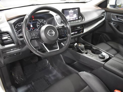 Certified 2021 Nissan Rogue SV w/ Premium Package AWD/4WD image 4