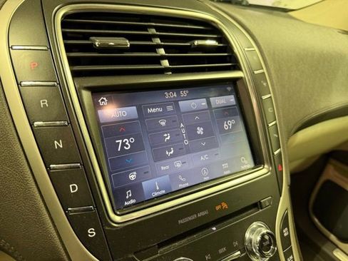 Used 2020 Lincoln Nautilus Reserve image 20