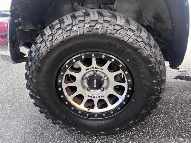 Used 2017 Toyota Tundra Limited w/ Limited Premium Package AWD/4WD image 25