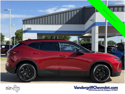 Used 2023 Chevrolet Blazer LT w/ Convenience Package FWD image 3