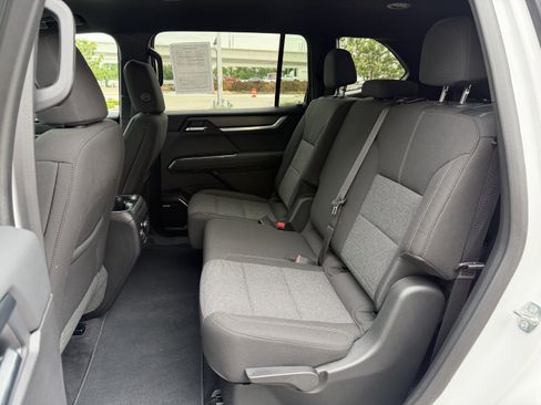 Used 2025 GMC Acadia Elevation FWD image 30
