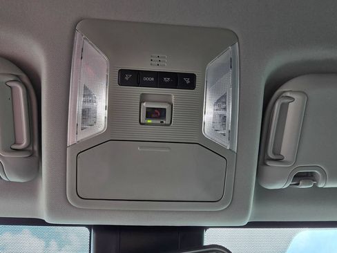 Used 2024 Toyota RAV4 XLE AWD/4WD image 25