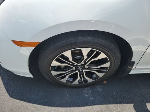 Used 2025 Honda Odyssey Elite image 9