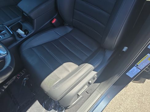 Used 2023 Honda CR-V EX-L image 14