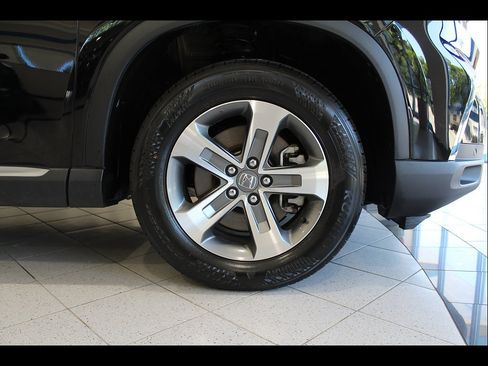 Certified 2025 Honda Pilot EX-L image 10