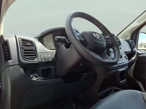 Used 2024 RAM ProMaster 2500 w/ Convenience Group FWD image 13